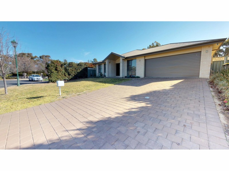40 Cypress Point Drive, Dubbo NSW 2830