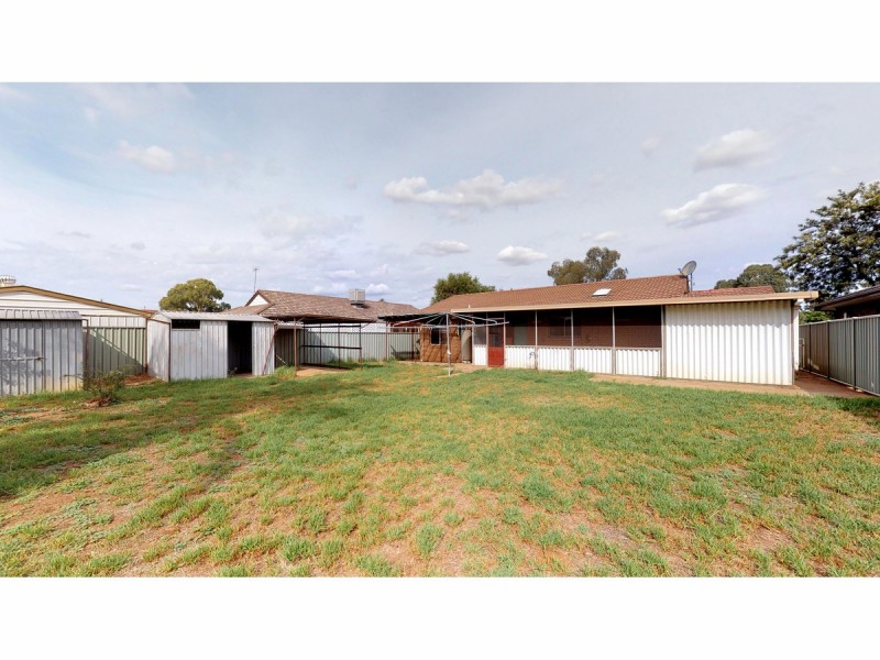 111 Baird Drive, Dubbo NSW 2830