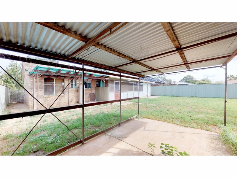 111 Baird Drive, Dubbo NSW 2830