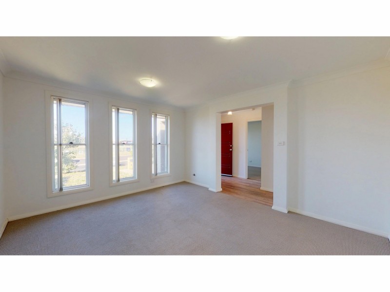 22 Dalbeattie Crescent, Dubbo NSW 2830