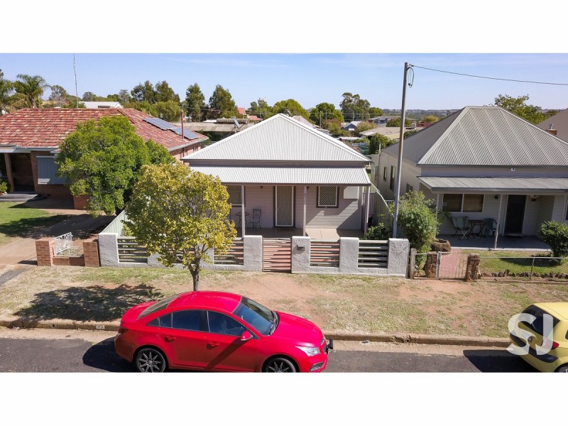 43 Sterling Street, Dubbo NSW 2830