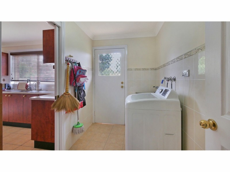 105 Oak Crescent, Narromine NSW 2821