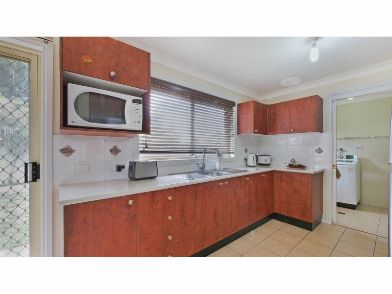 105 Oak Crescent, Narromine NSW 2821