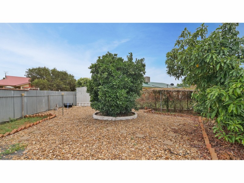 105 Oak Crescent, Narromine NSW 2821