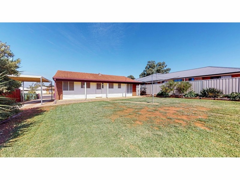 43 Spears Drive, Dubbo NSW 2830
