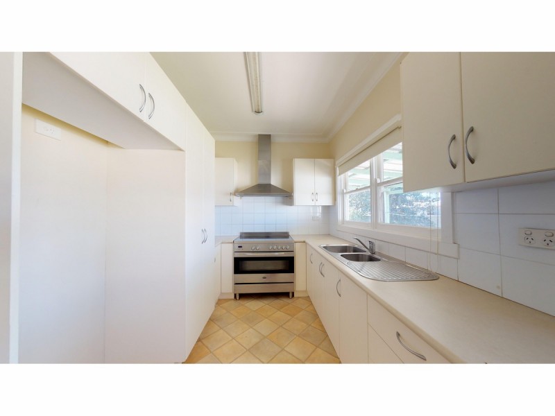 4 Gipps Street, Dubbo NSW 2830
