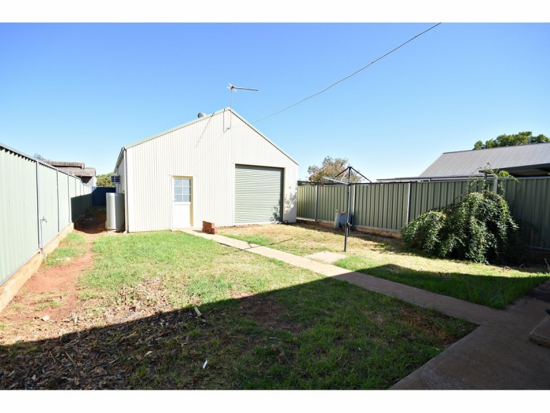 43 Sterling Street, Dubbo NSW 2830