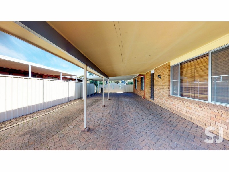 43 Oxley Circle, Dubbo NSW 2830