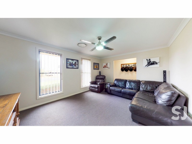 37 Catherine Drive, Dubbo NSW 2830