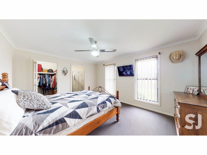 37 Catherine Drive, Dubbo NSW 2830