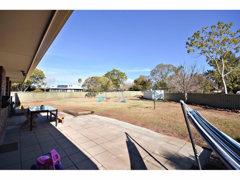 27 Pegasus Place, Dubbo NSW 2830