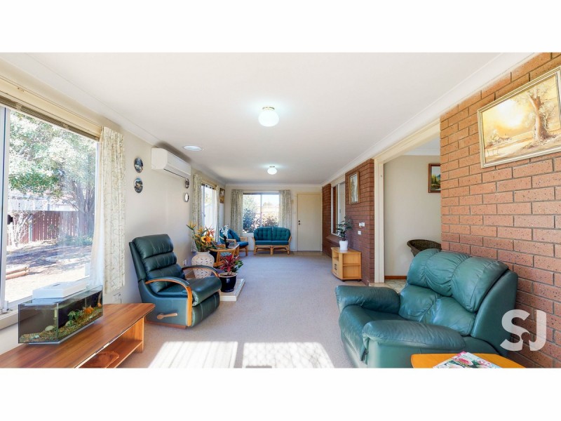 16 Flinders Close, Dubbo NSW 2830