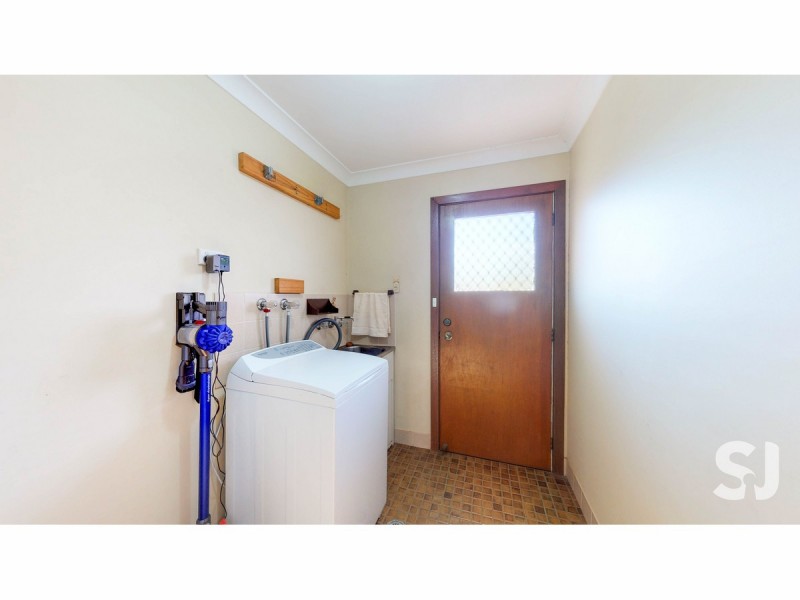 16 Flinders Close, Dubbo NSW 2830