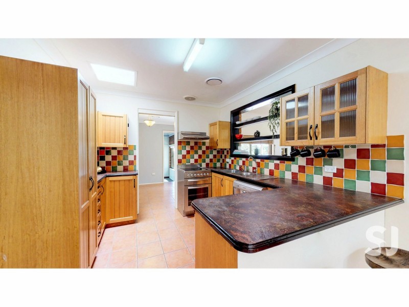 6 Mulga Court, Dubbo NSW 2830