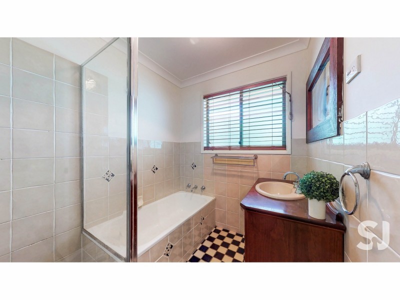 6 Mulga Court, Dubbo NSW 2830