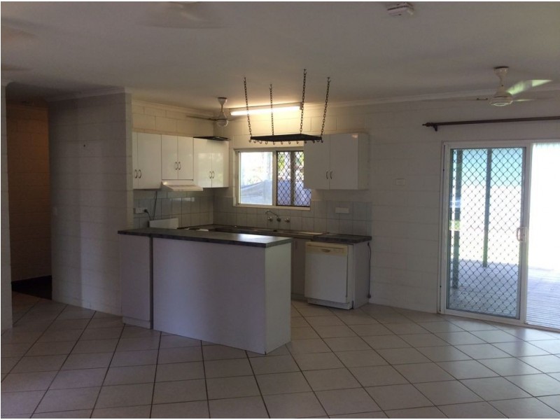 17 Strawbridge Crescent, Moulden NT 0830