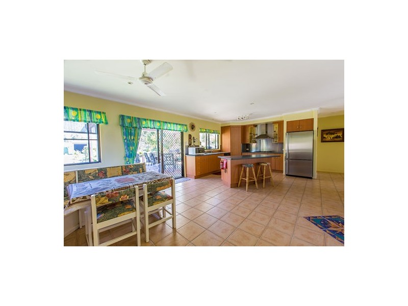 11 Mayflower Court, Cooloola Cove QLD 4580