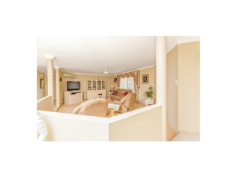 26 Kanimbla Avenue, Cooloola Cove QLD 4580