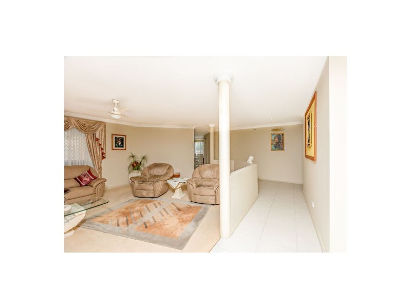 26 Kanimbla Avenue, Cooloola Cove QLD 4580