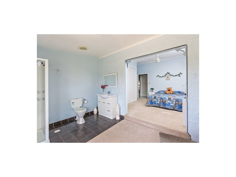 402 Nerada Road, Tinana QLD 4650