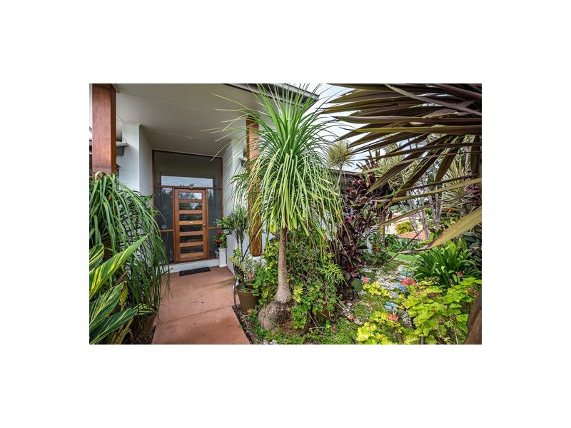 8 Federation Court, Southside QLD 4570