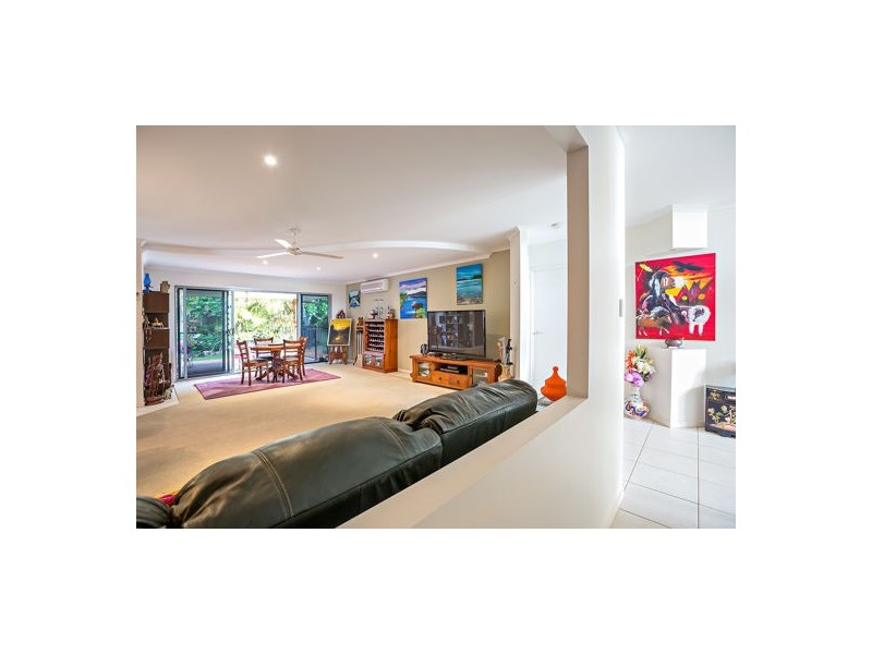 8 Federation Court, Southside QLD 4570