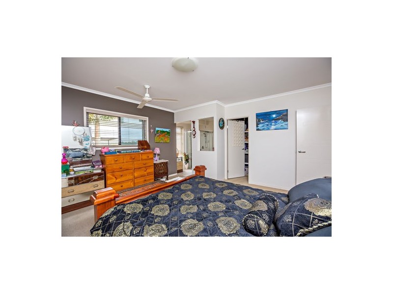 8 Federation Court, Southside QLD 4570