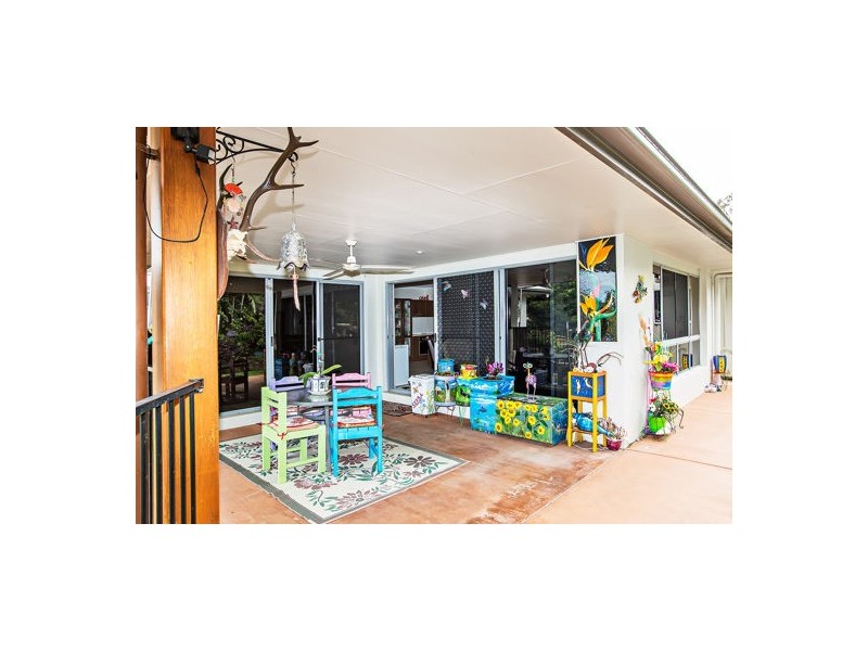 8 Federation Court, Southside QLD 4570