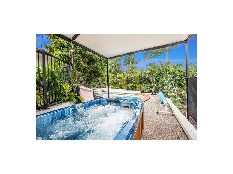 8 Federation Court, Southside QLD 4570