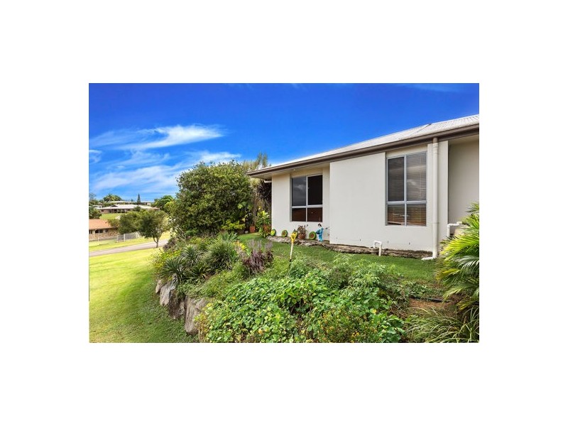 8 Federation Court, Southside QLD 4570