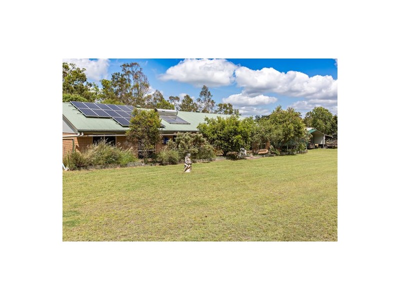 29 Harris Road, Owanyilla QLD 4650