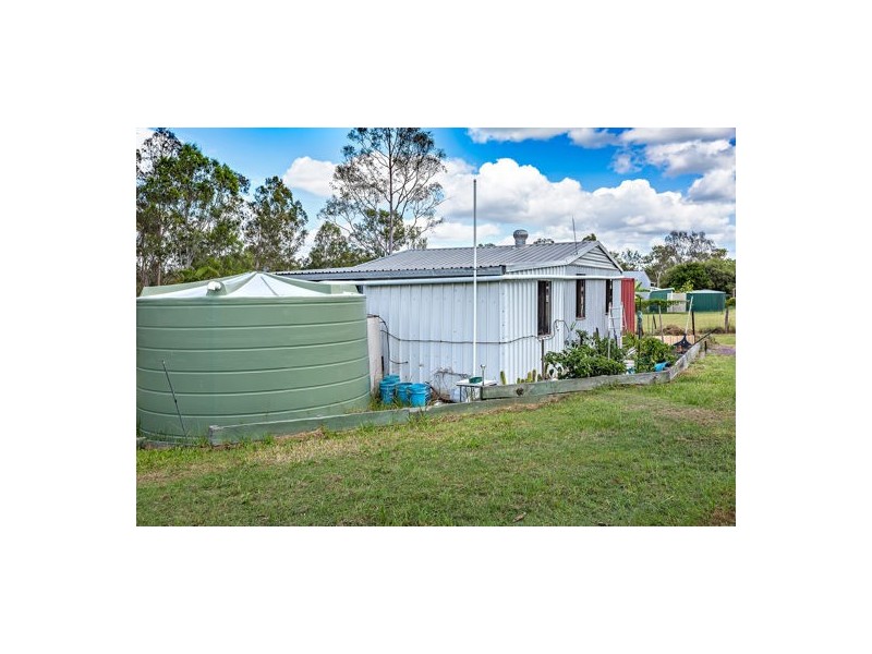 29 Harris Road, Owanyilla QLD 4650