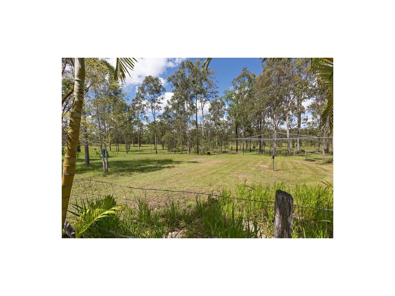 29 Harris Road, Owanyilla QLD 4650