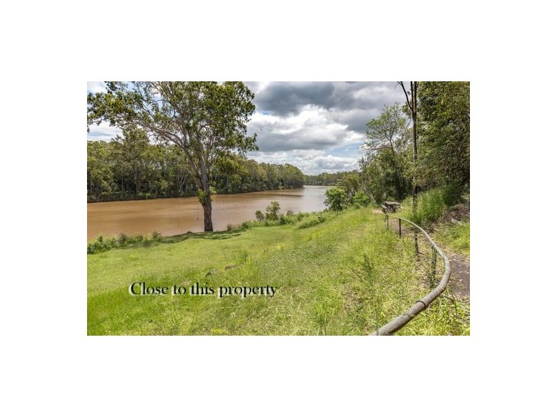 29 Harris Road, Owanyilla QLD 4650