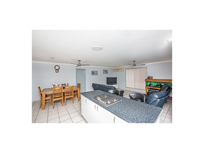 201 Philip Drive, Teddington QLD 4650