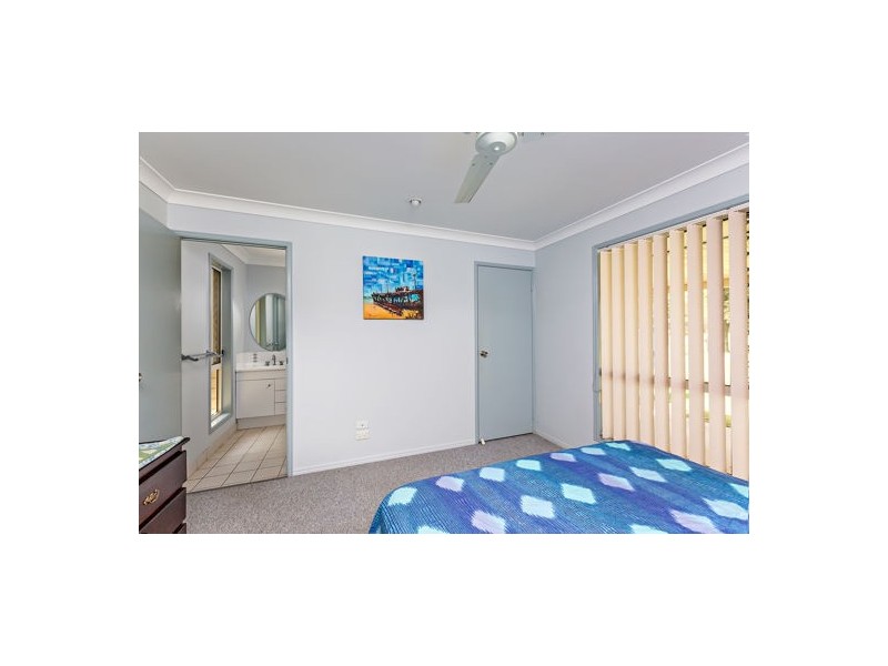 201 Philip Drive, Teddington QLD 4650