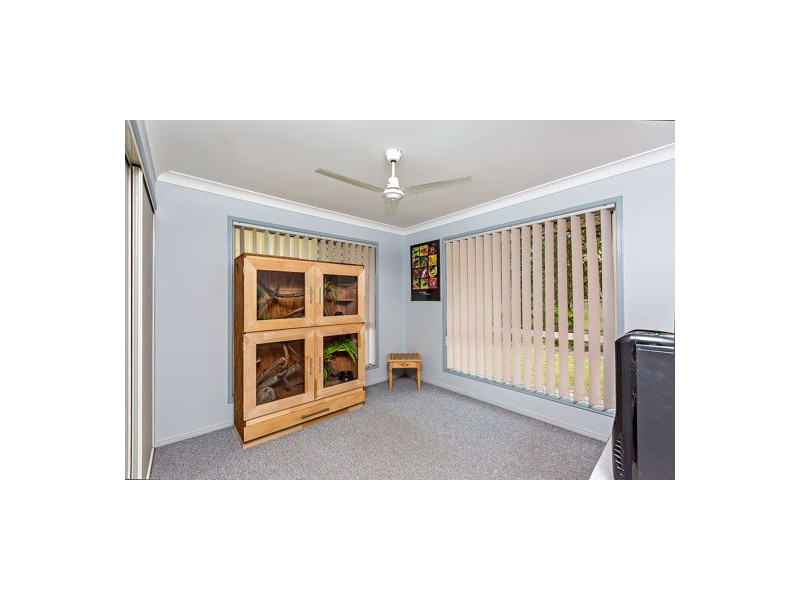201 Philip Drive, Teddington QLD 4650