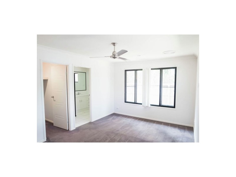 18 Runway Drive, Upper Coomera QLD 4209