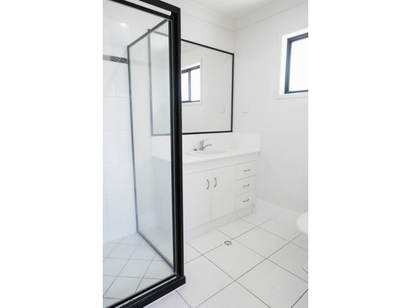 18 Runway Drive, Upper Coomera QLD 4209