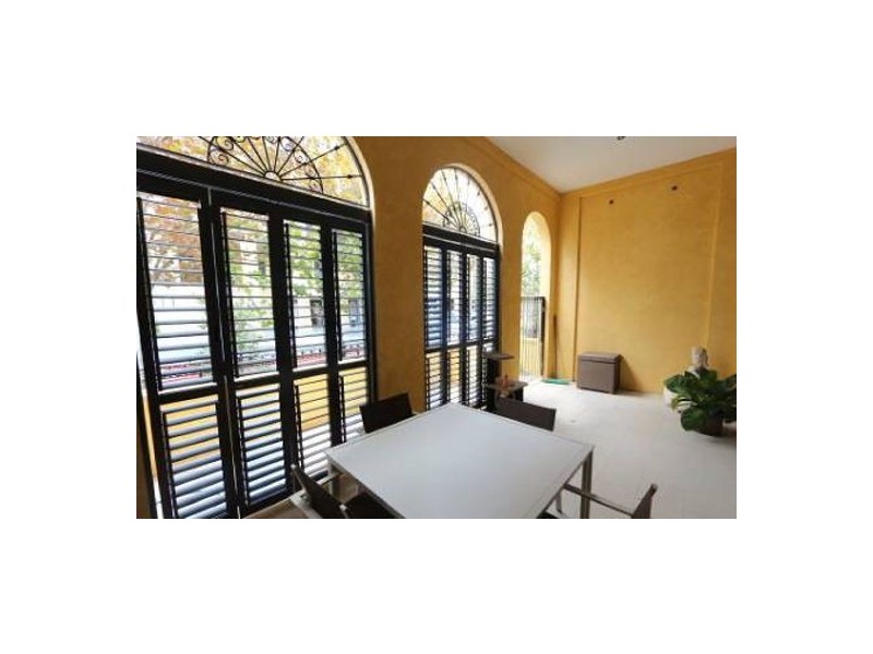 1/3030 The Boulevard, Carrara QLD 4211
