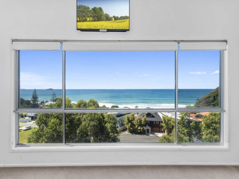 4 Beachfront Close, Sapphire Beach NSW 2450