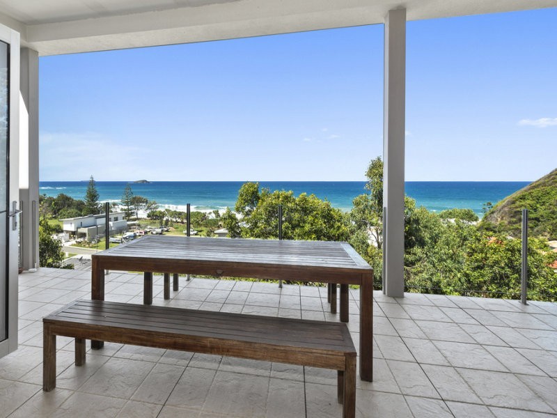 4 Beachfront Close, Sapphire Beach NSW 2450