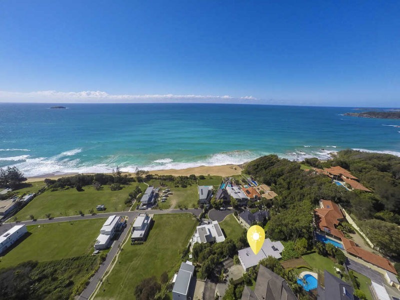4 Beachfront Close, Sapphire Beach NSW 2450