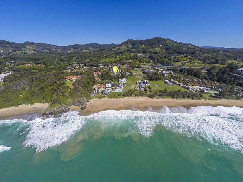 4 Beachfront Close, Sapphire Beach NSW 2450