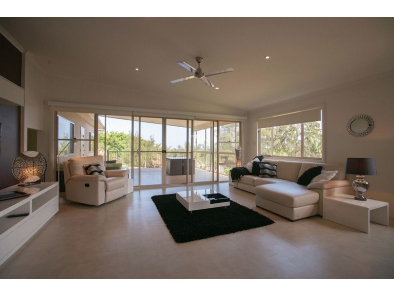 11 Capizzi Close, Emerald Beach NSW 2456
