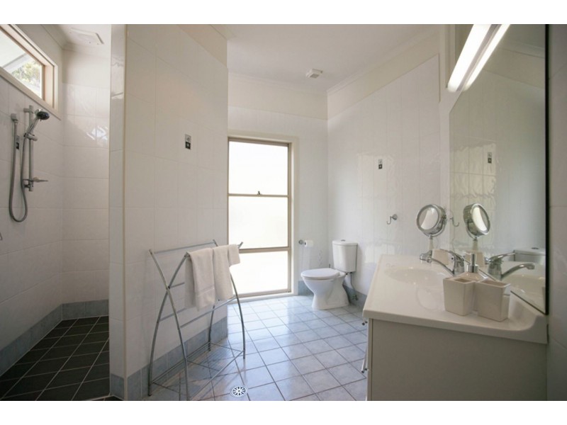 11 Capizzi Close, Emerald Beach NSW 2456