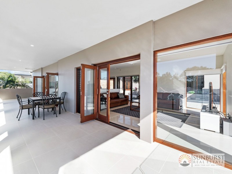 16 San Simeon Circuit, Sapphire Beach NSW 2450