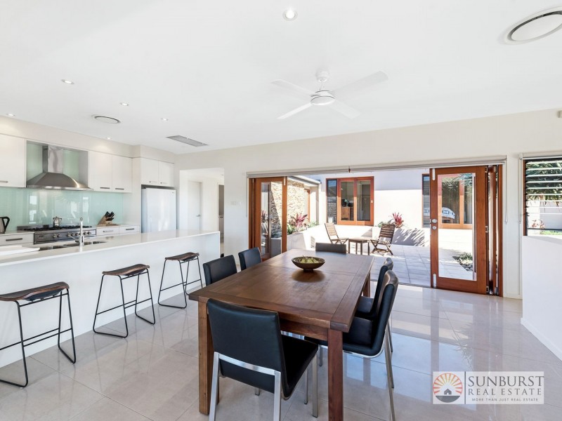 16 San Simeon Circuit, Sapphire Beach NSW 2450