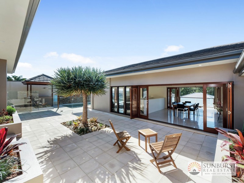 16 San Simeon Circuit, Sapphire Beach NSW 2450