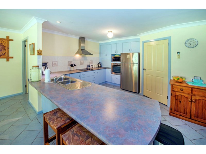 84 Faviell Drive, Bonville NSW 2441